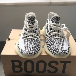 Yeezy Boost 350 V2